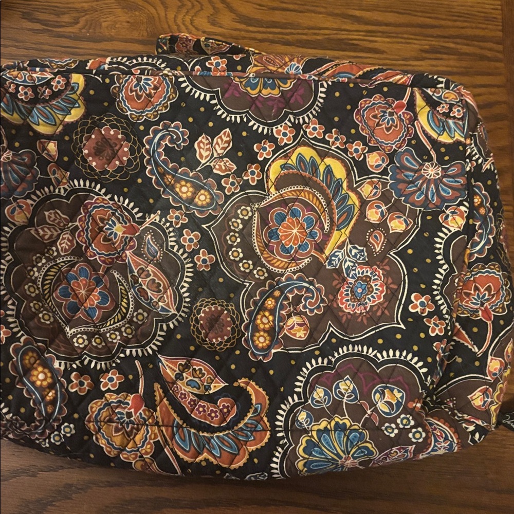 Vera Bradley Floral Patterned toiletries bag - Picture 5 of 5
